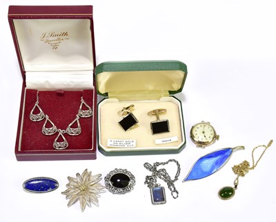 Lot 371 - A small group of costume jewellery including a...