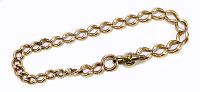 Lot 175 - A 9ct yellow gold curb link bracelet, 9.1g.