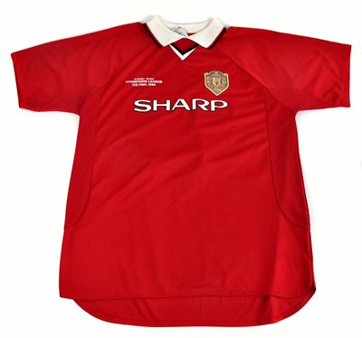 Lot 2220 - PAUL SCHOLES; a 1999 score draw official retro...