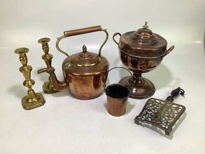 Lot 2145 - A small quantity of metalware to include...