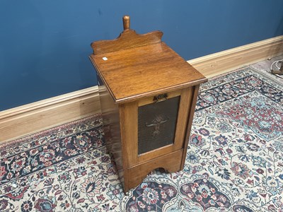 Lot 2482 - An oak coal purdonium with copper liner, 64cm...