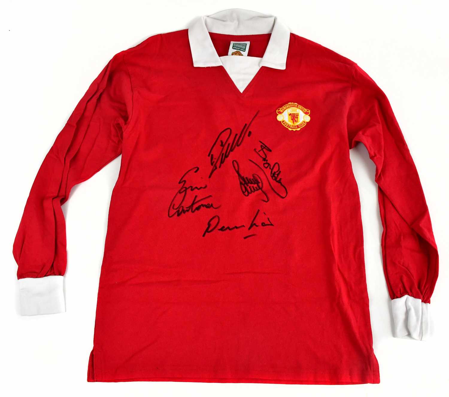 Lot 2188 - MANCHESTER UNITED; a 1970s replica...