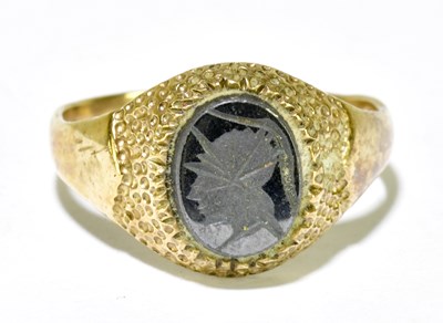 Lot 137 - A 9ct yellow gold signet ring, size P, approx....