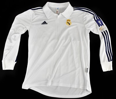 Lot 2199 - ZINEDINE ZIDANE; a signed Real Madrid...