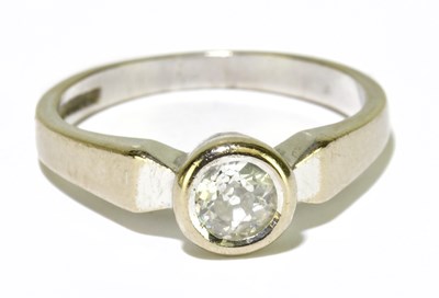 Lot 121 - An 18ct yellow gold and small diamond illusion...