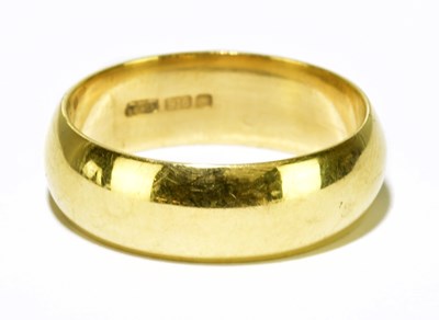 Lot 86 - A 22ct yellow gold wedding band, size M 1/2,...