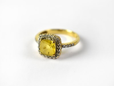 Lot 1051 - A 9ct yellow gold dress ring