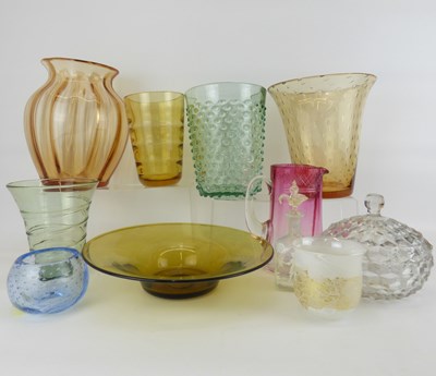 Lot 356 - Various decorative coloured art glass items