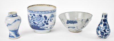 Lot 558 - A group of Chinese blue and white including...