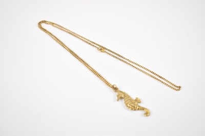 Lot 722 - A 9ct yellow gold pendant modelled as a...