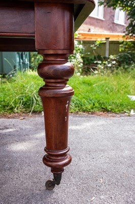 Lot 2376 - A Victorian mahogany pull-out extending dining...