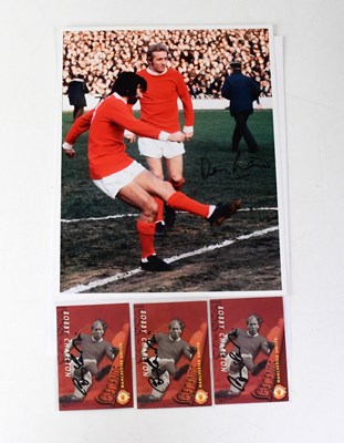 Lot 685 - MANCHESTER UNITED; a colour photograph signed...