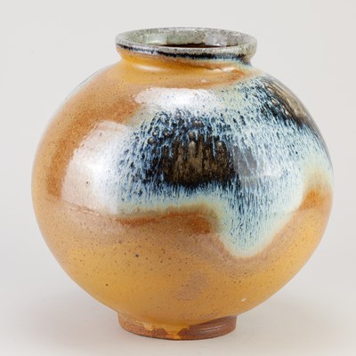 Lot 40 - LISA HAMMOND (born 1956); a soda-glazed...