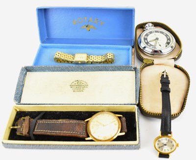 Lot 1185 - Three vintage wristwatches comprising a...