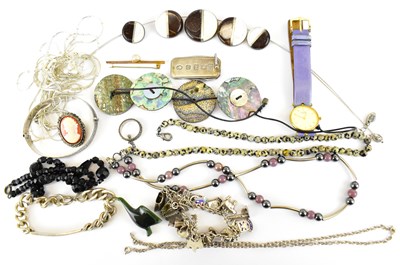 Lot 1120 - Mixed costume jewellery to include a 9ct gold...