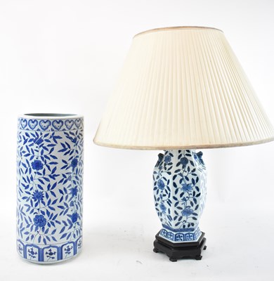 Lot 80 - A Chinese blue and white hexagonal vase...