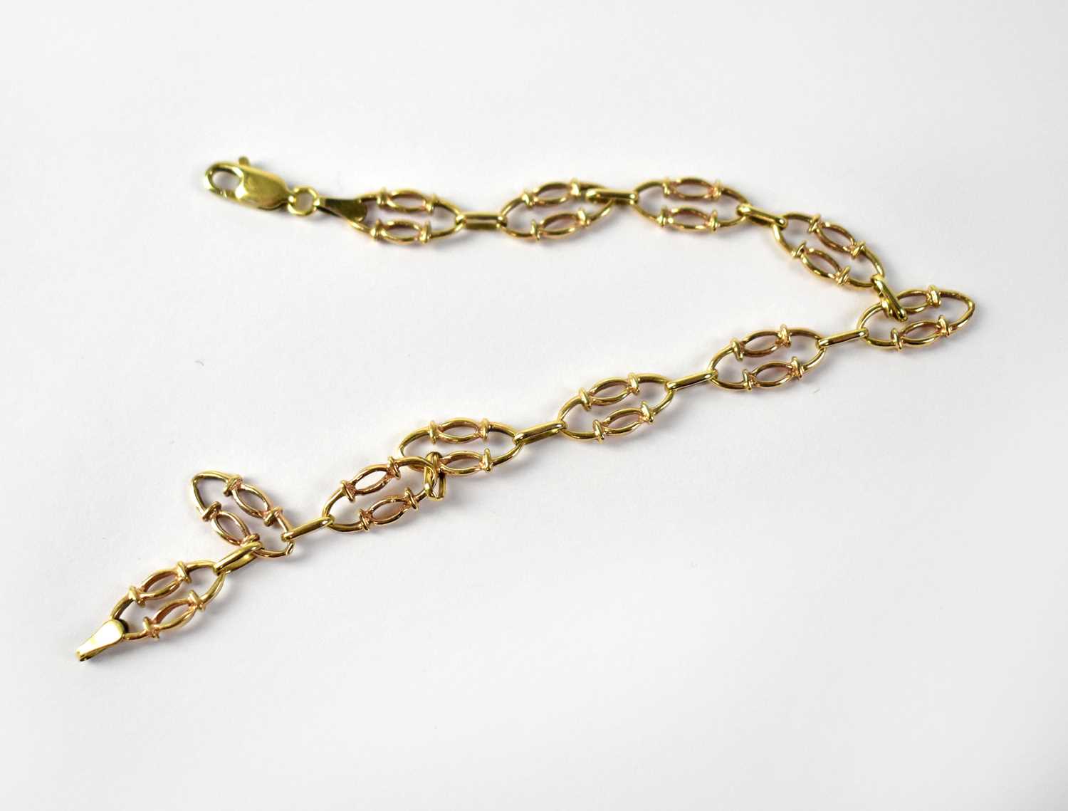 O'LOCK OPEN OVAL BRACELET GOLD DIAMOND