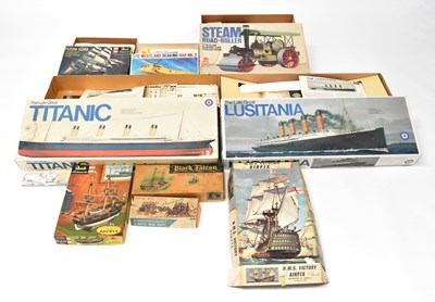 Lot 372 - A collection of model kits from brands...