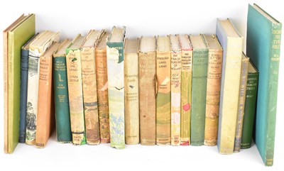 Lot 721 - A collection of vintage books, mostly relating...