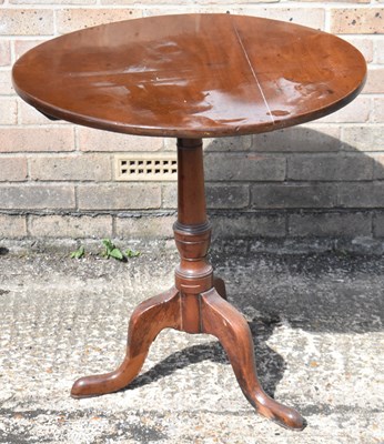 Lot 36 - A 19th century mahogany circular tilt-top...