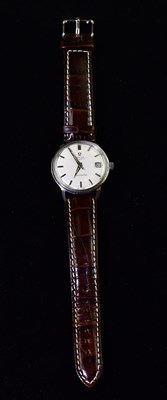 Lot 30 - OMEGA; a gentleman's stainless steel automatic...