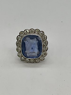Lot 1141 - An important French 1920s Art Deco platinum...