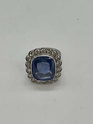Lot 1141 - An important French 1920s Art Deco platinum...