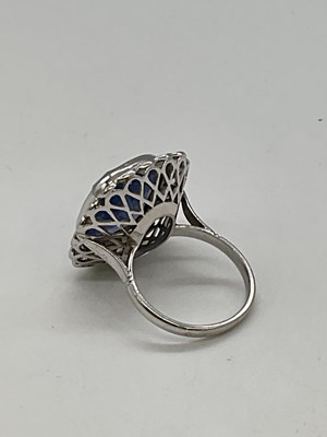 Lot 1141 - An important French 1920s Art Deco platinum...