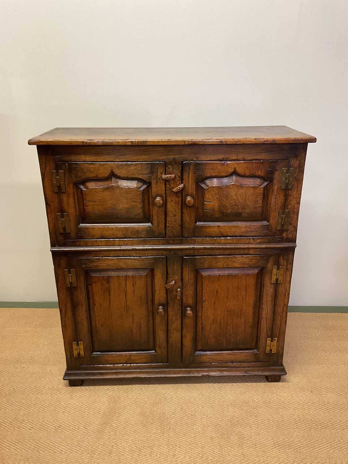 Lot 696 - TITCHMARSH & GOODWIN; a small reproduction oak...