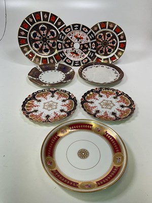 Lot 161 - A quantity of ceramics to include Royal Crown...