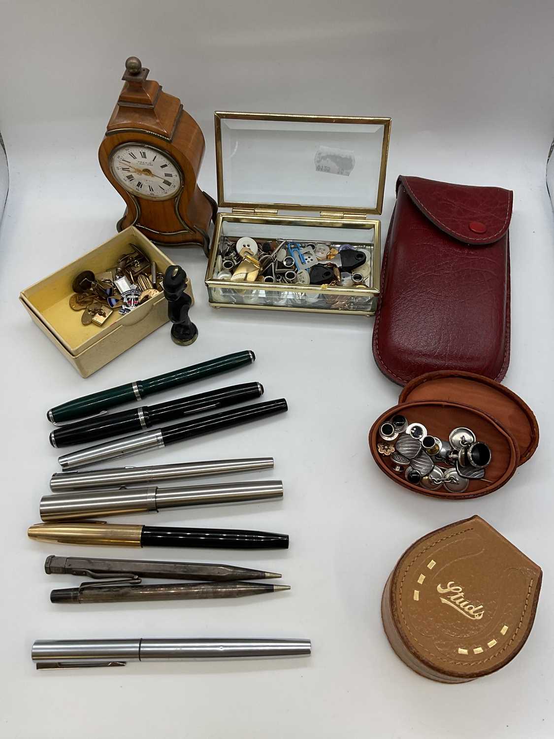 Lot 62 - Four fountain pens, a quantity of cuff links