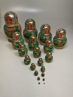Lot 28 - A set of twenty Russian nesting dolls with...