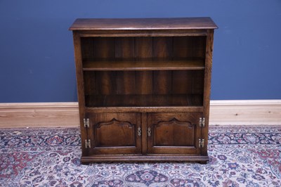 Lot 2576 - TITCHMARSH & GOODWIN; a freestanding oak...