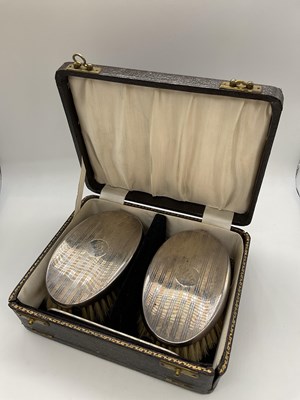 Lot 1120 - ROBERT PRINGLE & SONS; a cased pair of George...