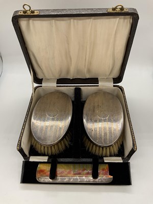 Lot 1120 - ROBERT PRINGLE & SONS; a cased pair of George...