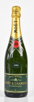 Lot 4222 - CHAMPAGNE; a single bottle Moët & Chandon...