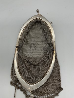 Lot 1025 - A silk lined Continental white metal mesh...