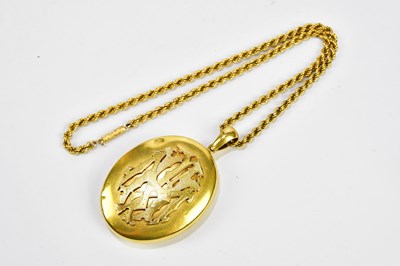 Lot 331 - An 18ct yellow gold Victorian locket with...