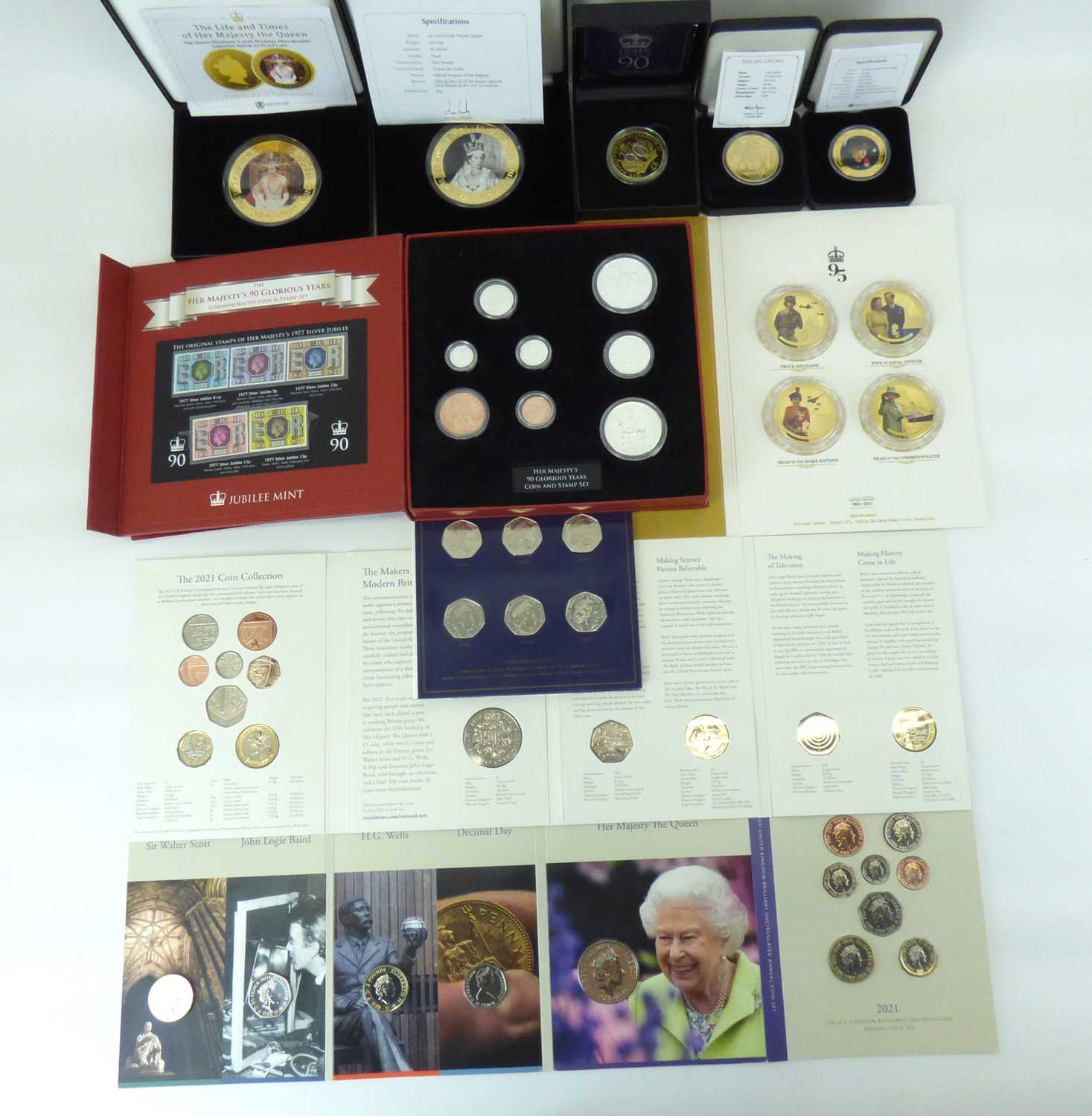 Lot 833 - Various collectible coin sets