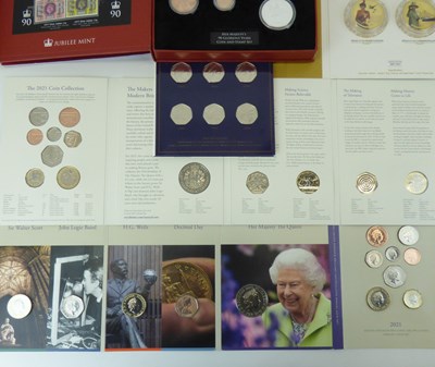 Lot 833 - Various collectible coin sets