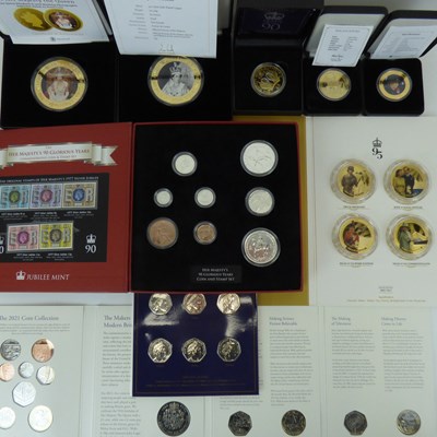 Lot 833 - Various collectible coin sets