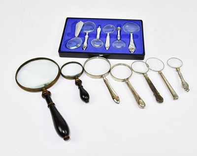 Lot 1090 - A small quantity of magnifying glasses, to...