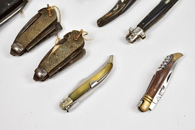 Lot 706 - Five military pocket knives, including a WWI...