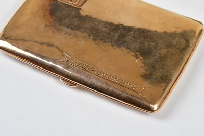 Lot 1 - An early 20th century 9ct rose gold cigarette...