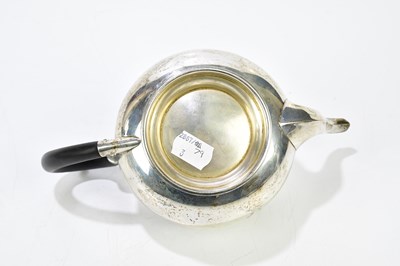 Lot 2092 - CHARLES BRADBURY & SONS; a George V hallmarked...