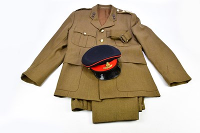 Lot 1656 - A modern Artillery officer's tunic and...