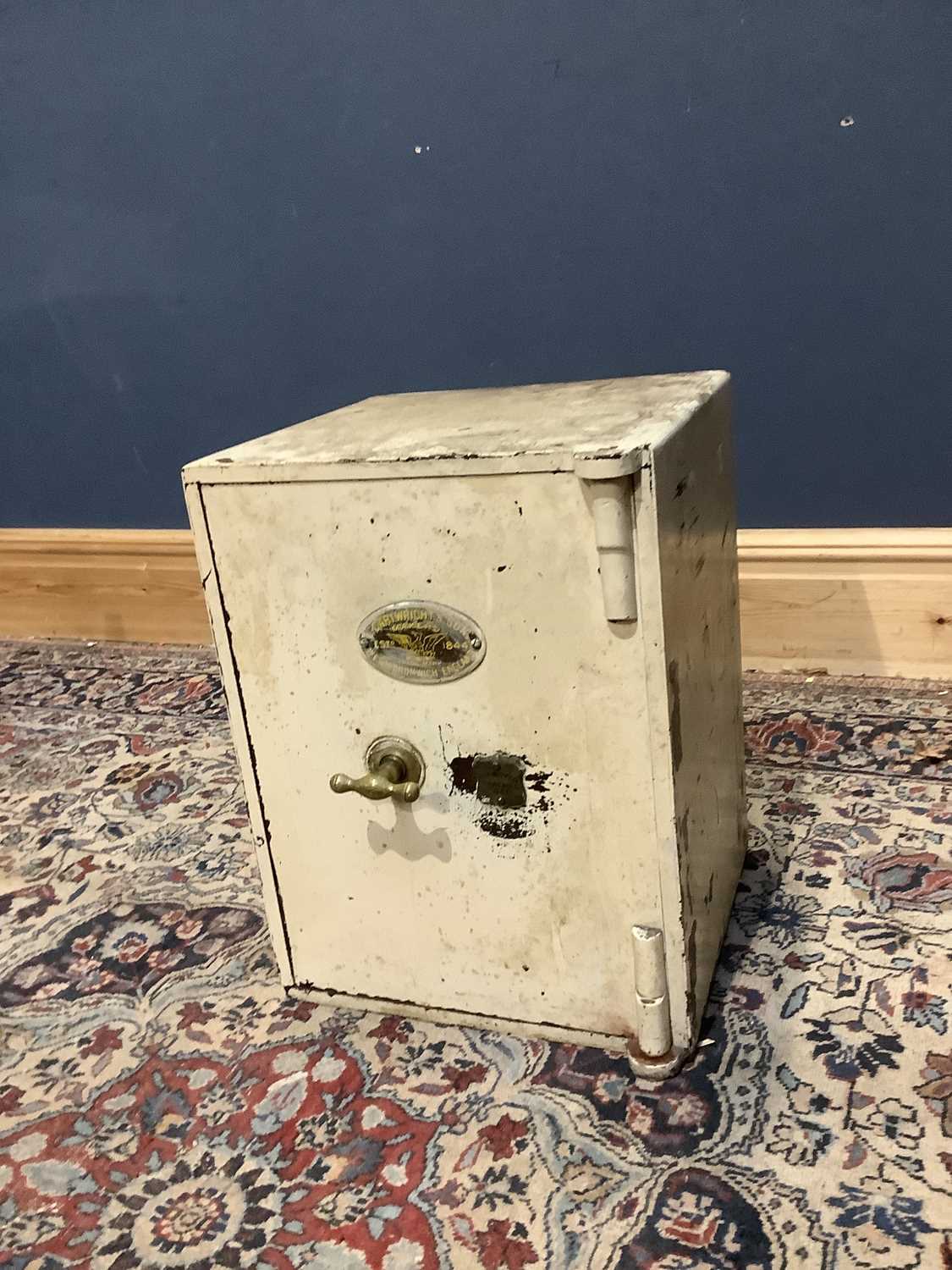 Lot 2262 - A Victorian cast iron safe, with key.