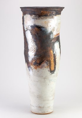 Lot 487 - ROBIN WELCH (1936-2019); a tall stoneware...