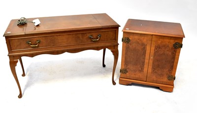 Lot 39 - DYNATRON; an RG86 burr walnut and mahogany...