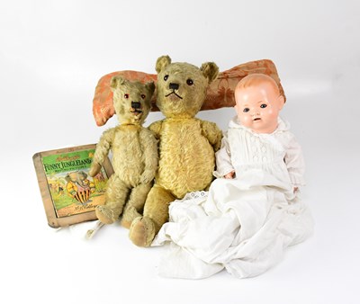 Lot 469 - A small mixed lot comprising a bisque doll,...